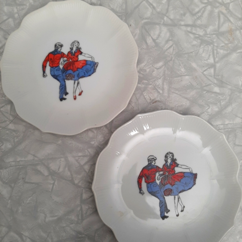 5/$25 2 Piece small vintage plates with square dancers western cowboy cowgirl